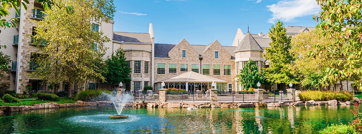 Covenant Senior Living Inverness building in Tulsa Oklahoma with a pond and fountain